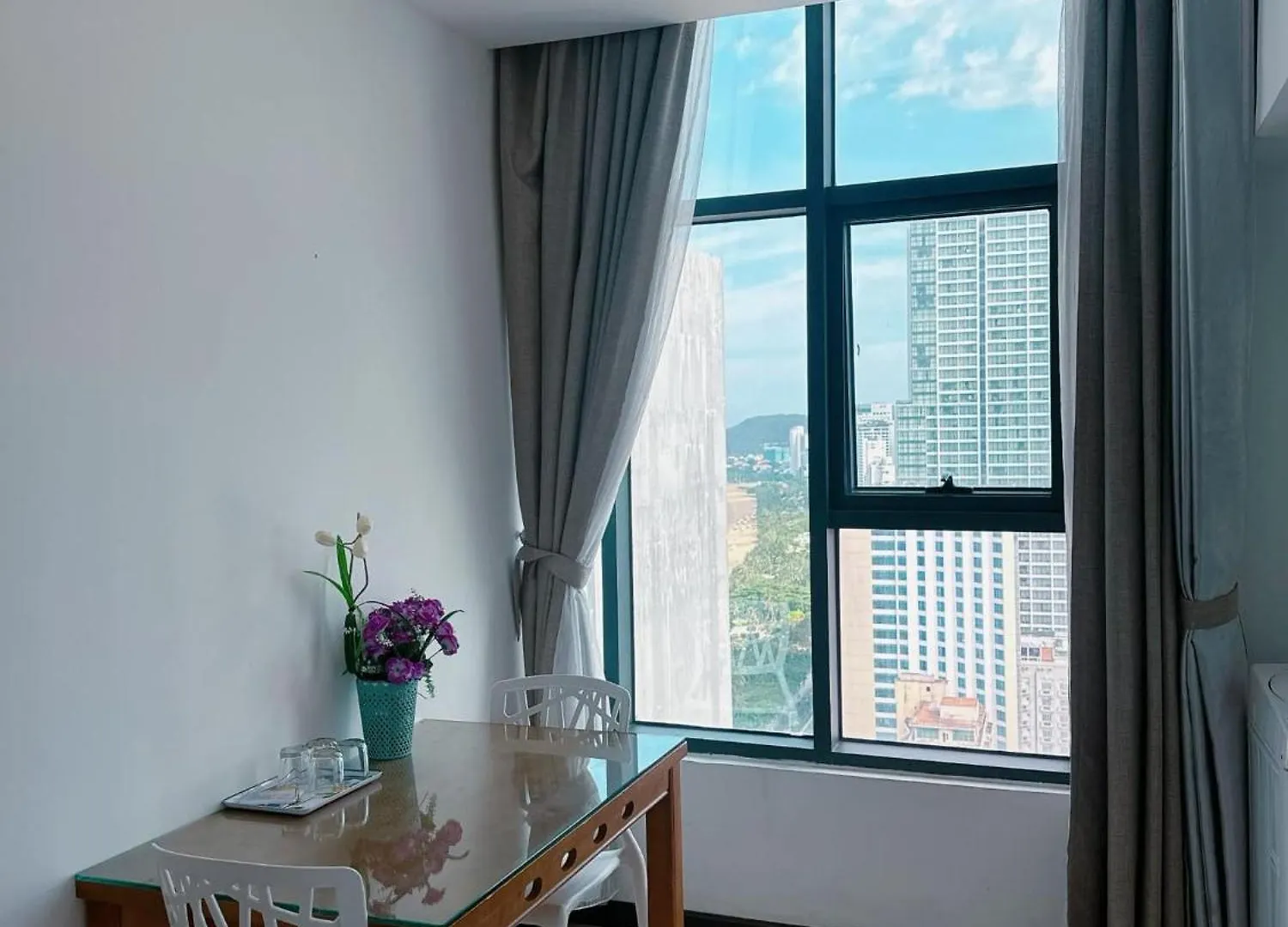 Sunflower Beach نها ترانج فيتنام